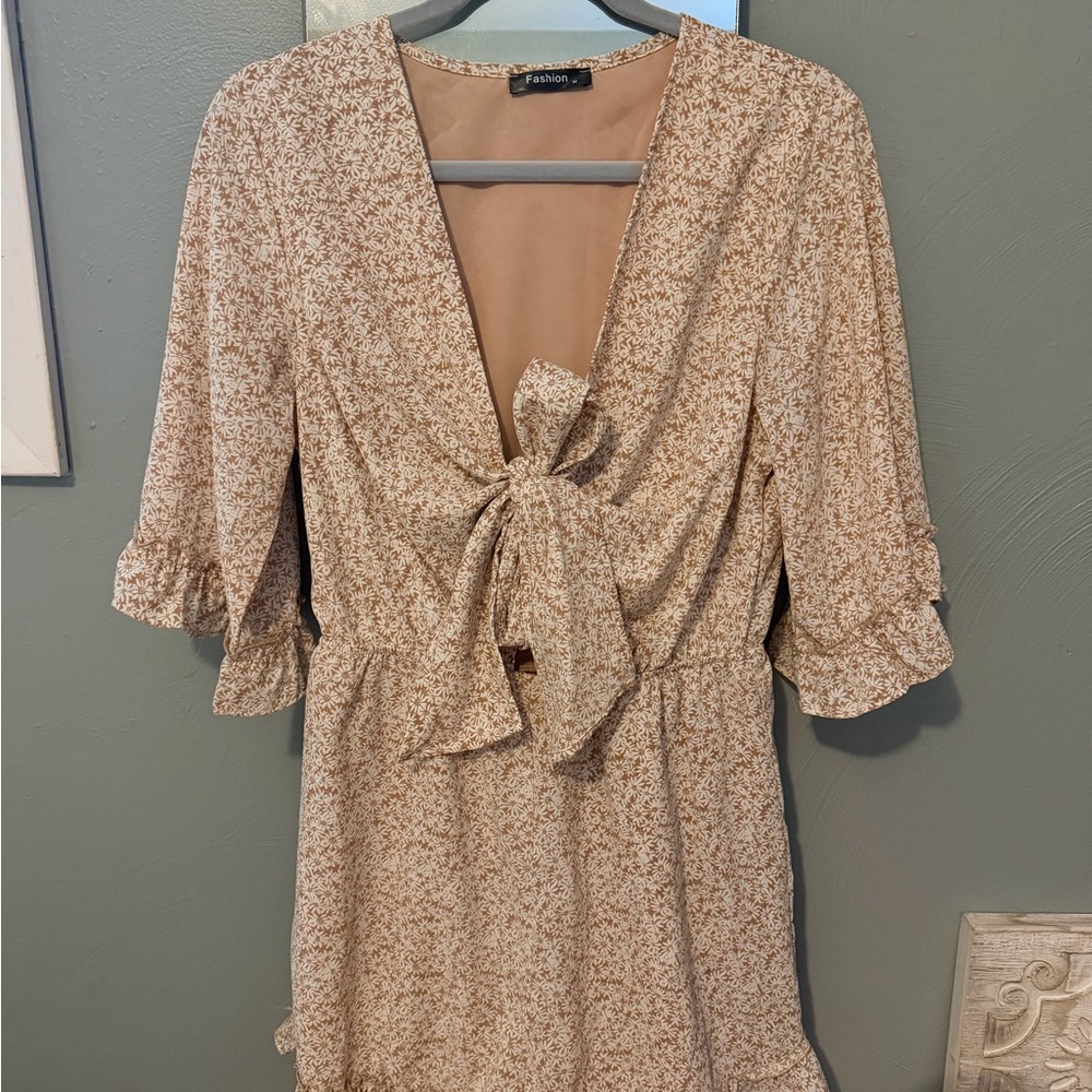 Neutral Floral Tie-Front Romper with Ruffle Sleeves
